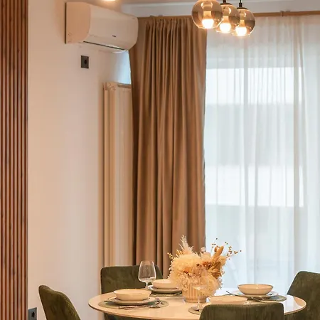 Cozy 98 In Odyssey Pools And Parking Apartament *