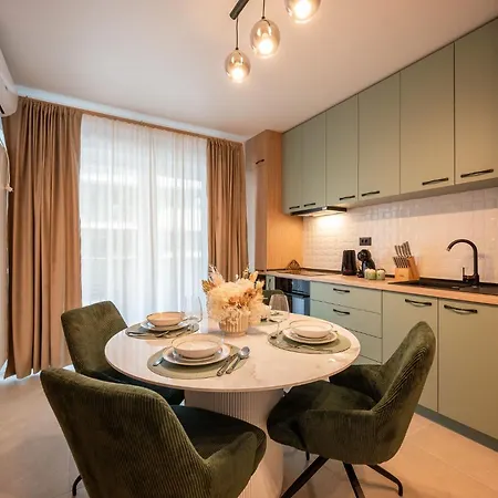 Apartament Cozy 98 In Odyssey Pools And Parking