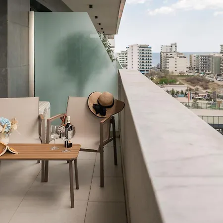 Cozy 98 In Odyssey Pools And Parking Apartament
