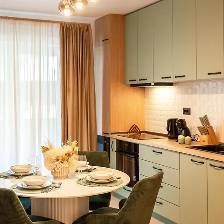 Cozy 98 In Odyssey Pools And Parking Apartament Năvodari