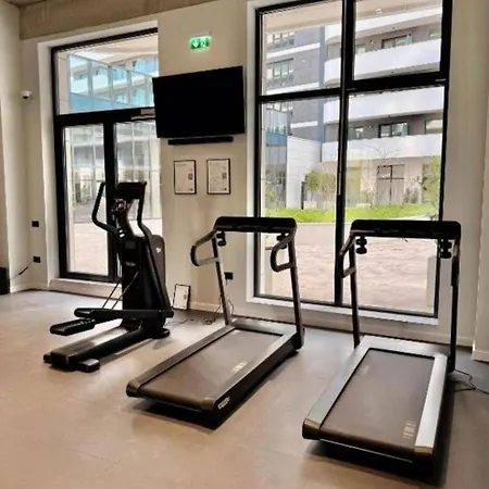 Cozy 98 In Odyssey Pools And Parking Apartament *