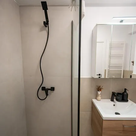 Cozy 98 In Odyssey Pools And Parking Apartament Năvodari