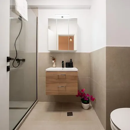 Cozy 98 In Odyssey Pools And Parking Apartament *