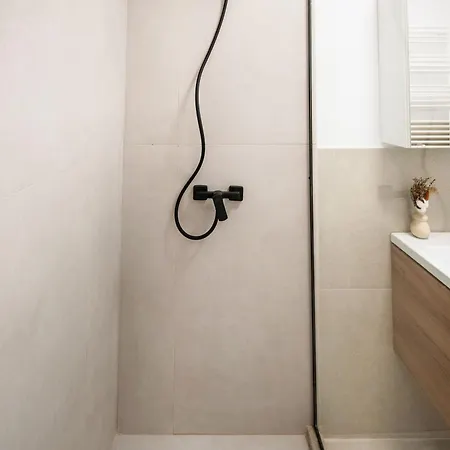 Cozy 98 In Odyssey Pools And Parking Apartament Năvodari