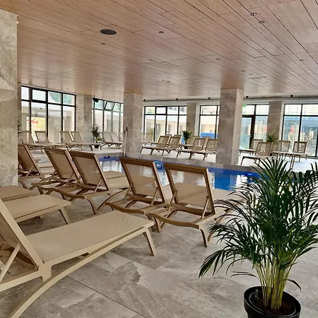 Cozy 98 In Odyssey Pools And Parking Apartament *
